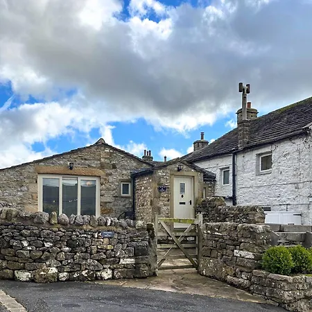 Robin View Buckden (North Yorkshire)