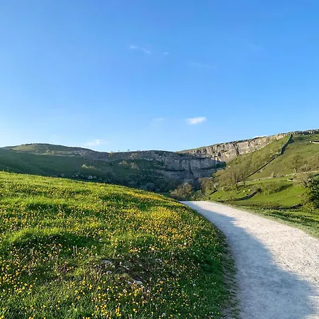 Robin View Buckden (North Yorkshire)